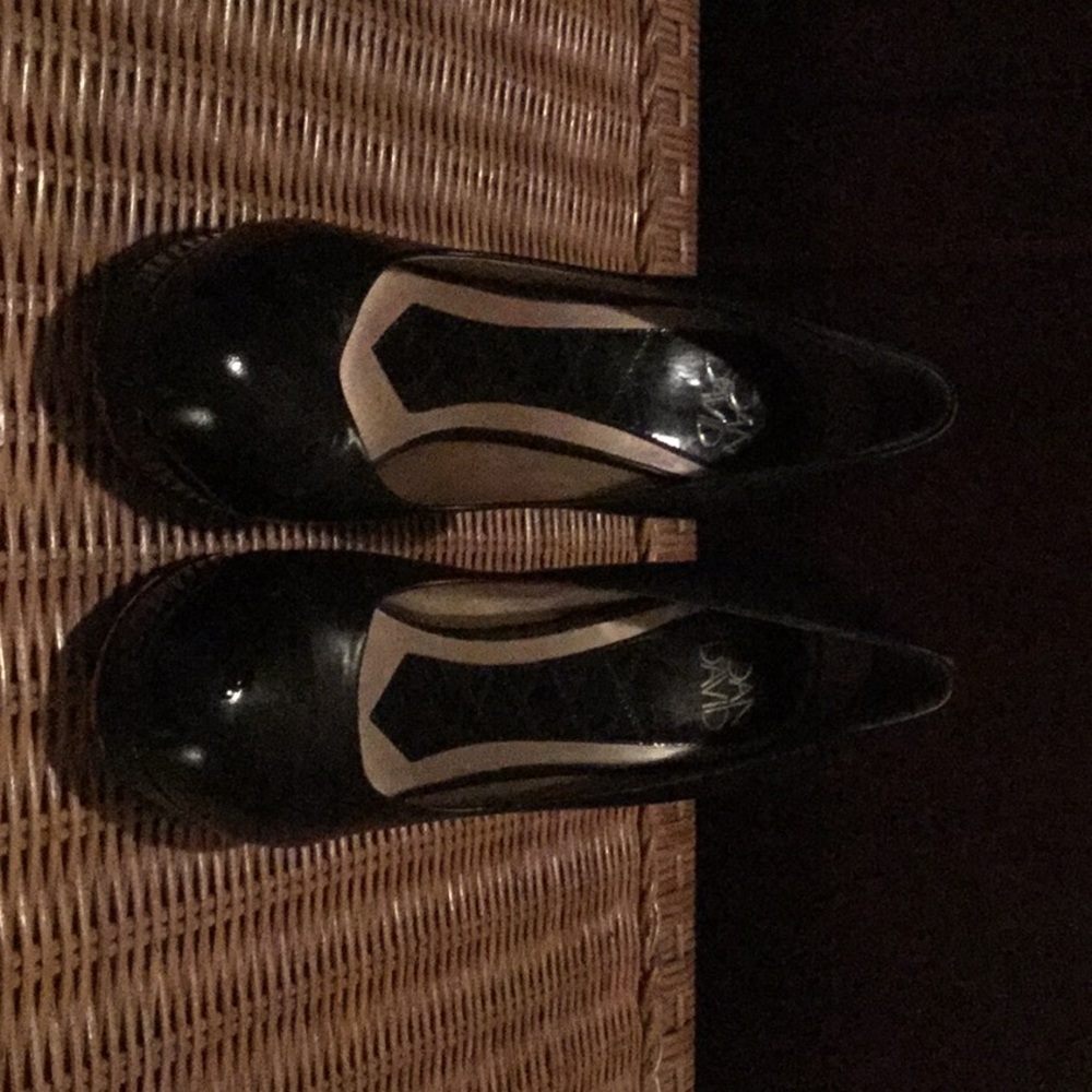 Black Platform Pump - image 2